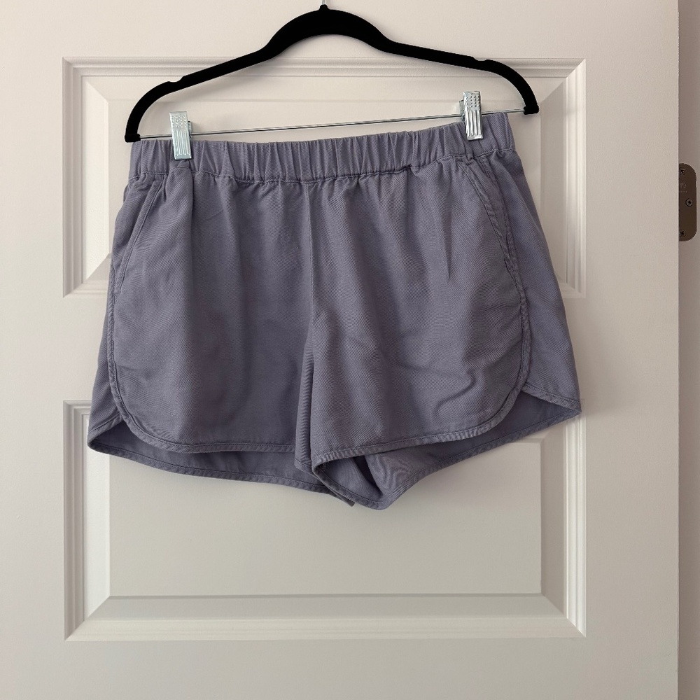 Madewell pull-on, flat front shorts